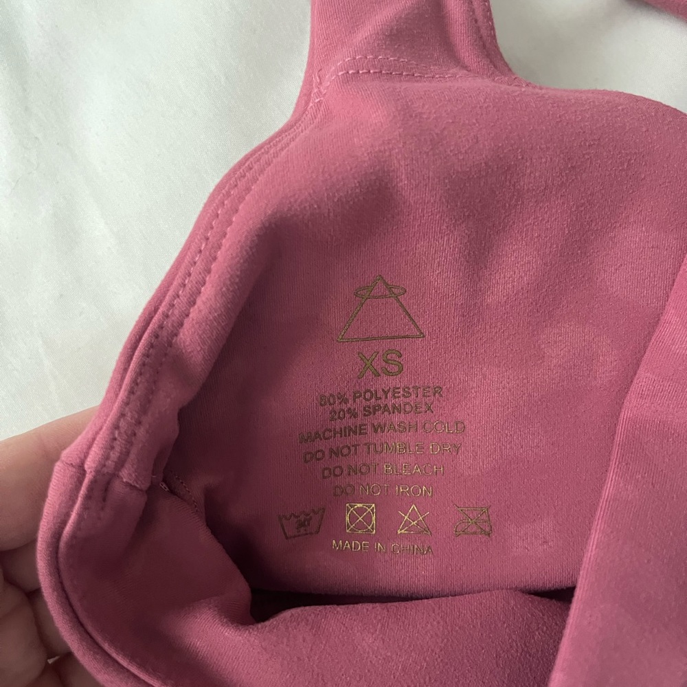 Pink Sports Bra 💪 - Picture 3 of 4